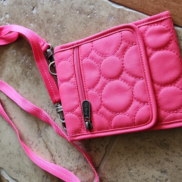 Thirty-One Vibrant Pink Quilted Crossbody Bag - Picture 2 of 12
